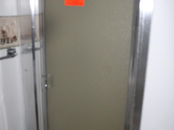 5th image of 2555 E Ave