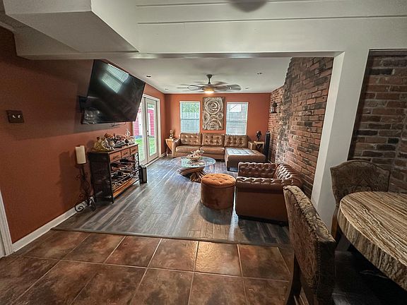 4th image of 5429 Heritage Ave