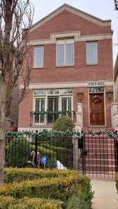 529 E 41st St, Chicago, IL, 60653