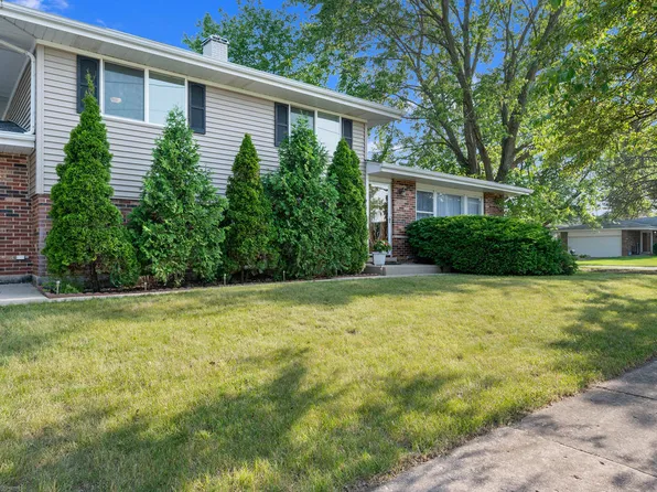 537 W Stearns Rd, Bartlett, IL 60103