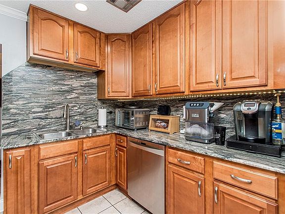 3rd image of 1137 Farrington Dr