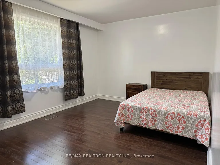 926 Willowdale Ave #MAIN — Photo 12