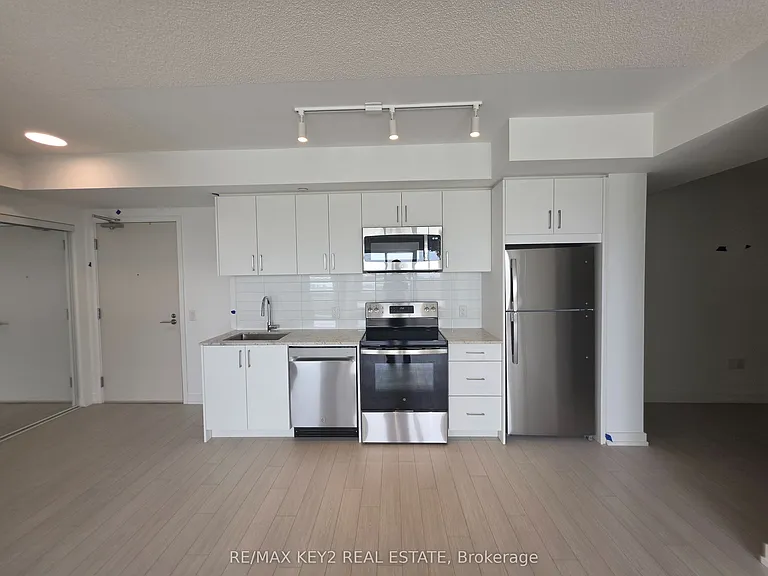 4010 Eglinton Ave W #522 — Photo 6