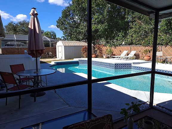 2nd image of 4703 Southbreeze Dr