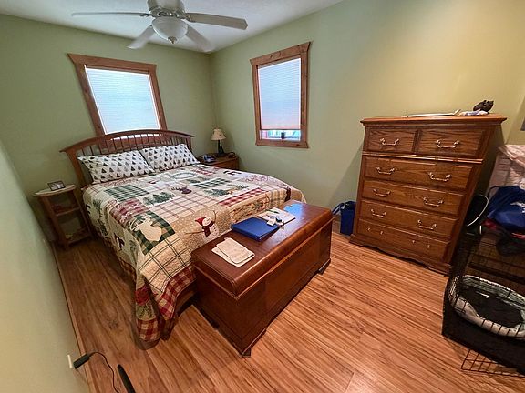 3rd image of 1075 237th Ave