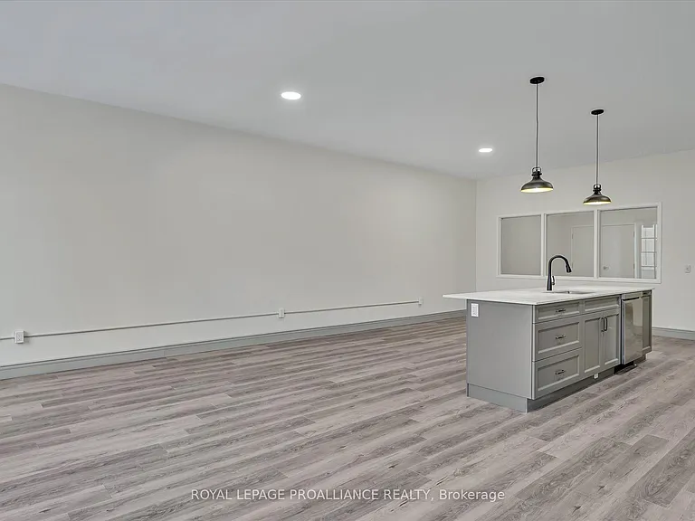 380 George St N #1B — Photo 12