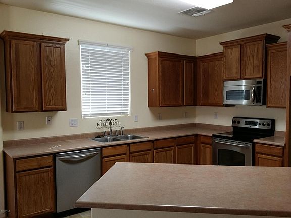 3rd image of 11826 W Robin Dr