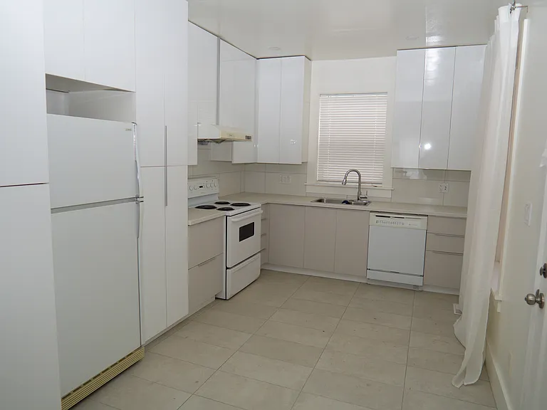 485 Cannon St E #ALL — Photo 5