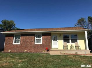 2101 Scarbrough Rd, Springfield, IL 62702