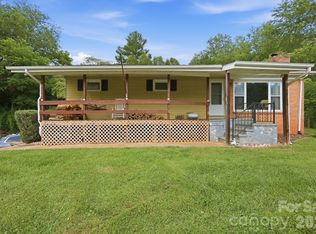 2034 Pisgah Dr, Canton, NC 28716