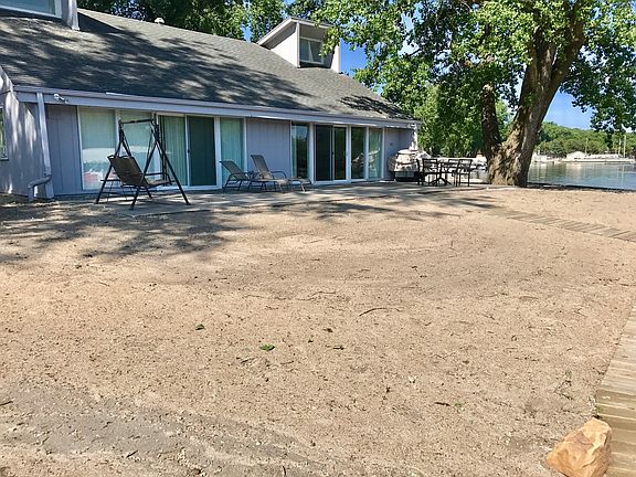 3rd image of 980 County Road West S #20