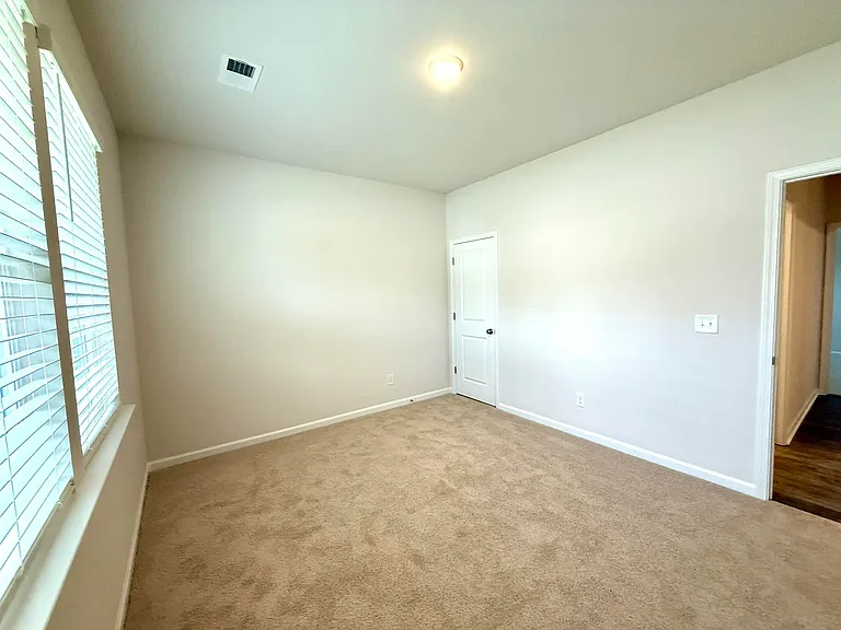 9093 Malahide Ln — Photo 5