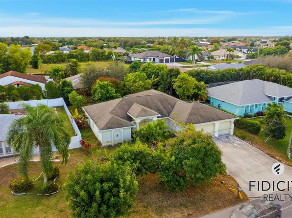 1322 NE Van Loon Lane, Cape Coral, FL 33909