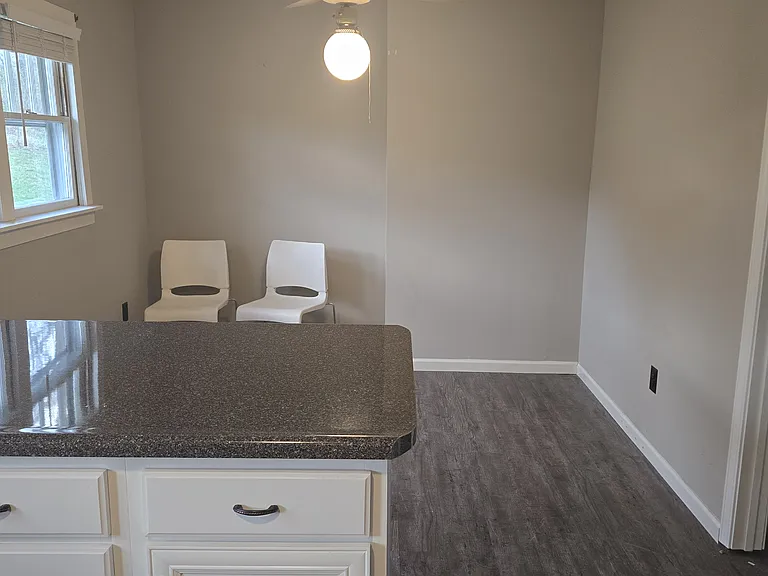 2091 Somerset Rd — Photo 11