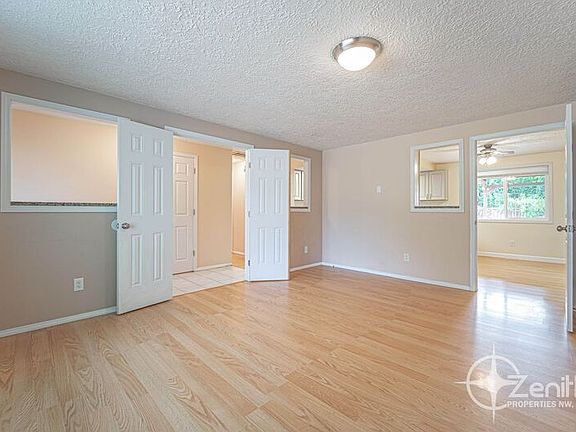 3rd image of 12719 NE 10th Ave