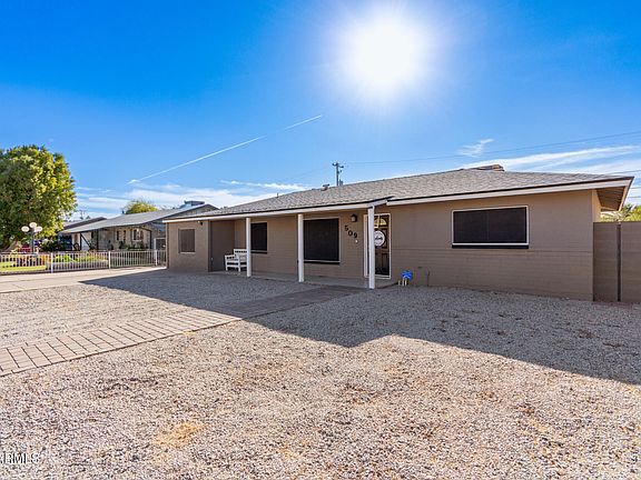 3rd image of 509 E MELROSE Drive