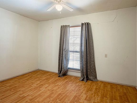 3rd image of 1824 Chamberlain Dr