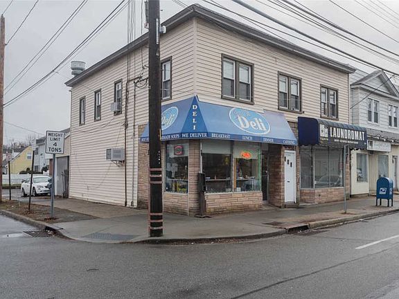 3rd image of 2244 Jericho Tpke