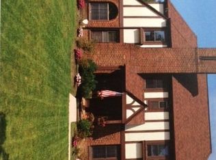 3272 Ingleside Rd, Shaker Heights, OH 44122