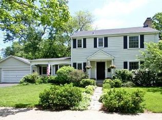 1871 Clifton Ave, Highland Park, IL 60035