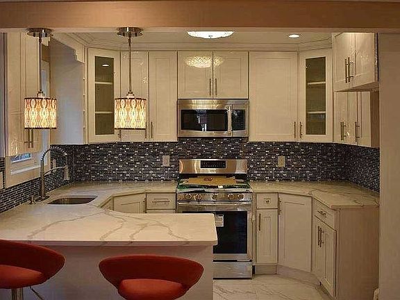 3rd image of 8962 134th St #2