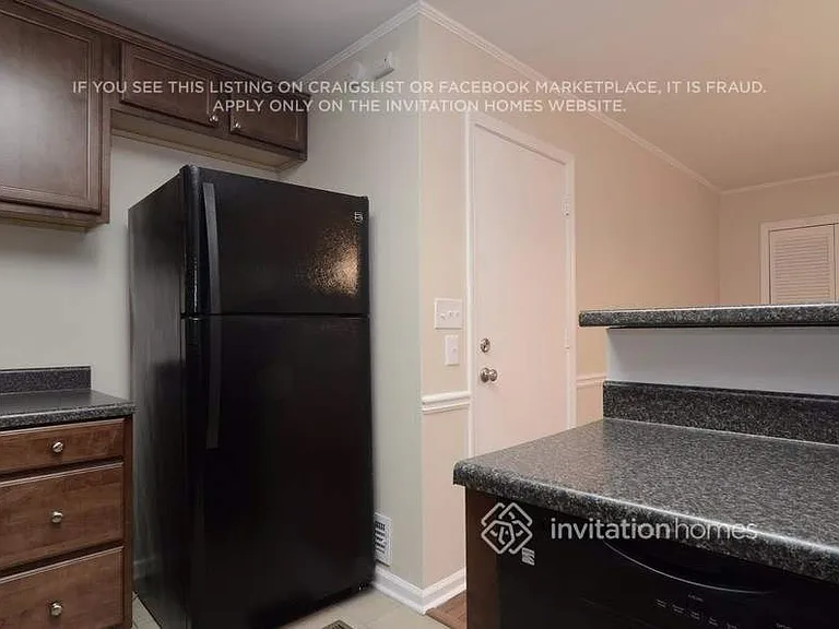 1360 Hampton Hall Dr — Photo 8