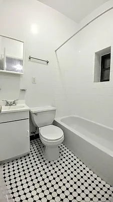 Rented by Lexington Real Estate Group | media 16