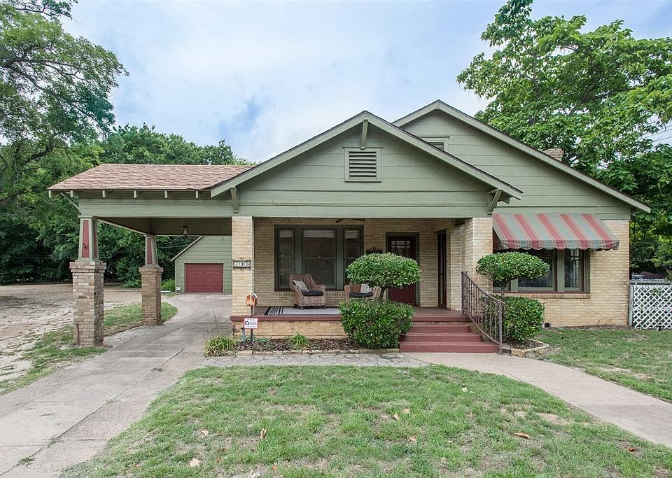 1st image of 300 S Prairieville St