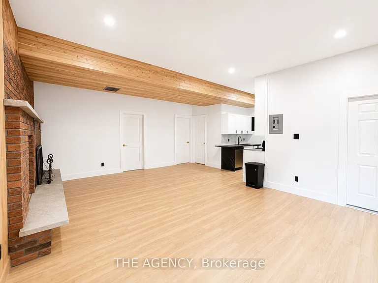 15415 Jane St #BASEMENT — Photo 10