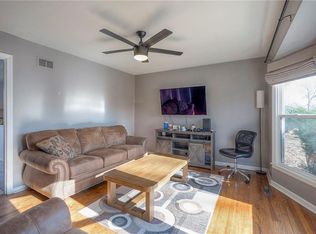 6104 E 136th St, Grandview, MO 64030