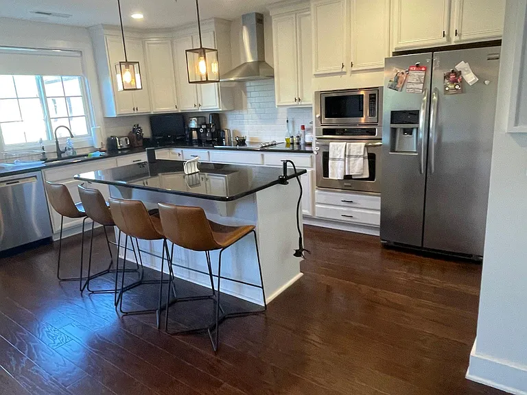 501 Person St #205 — Photo 6