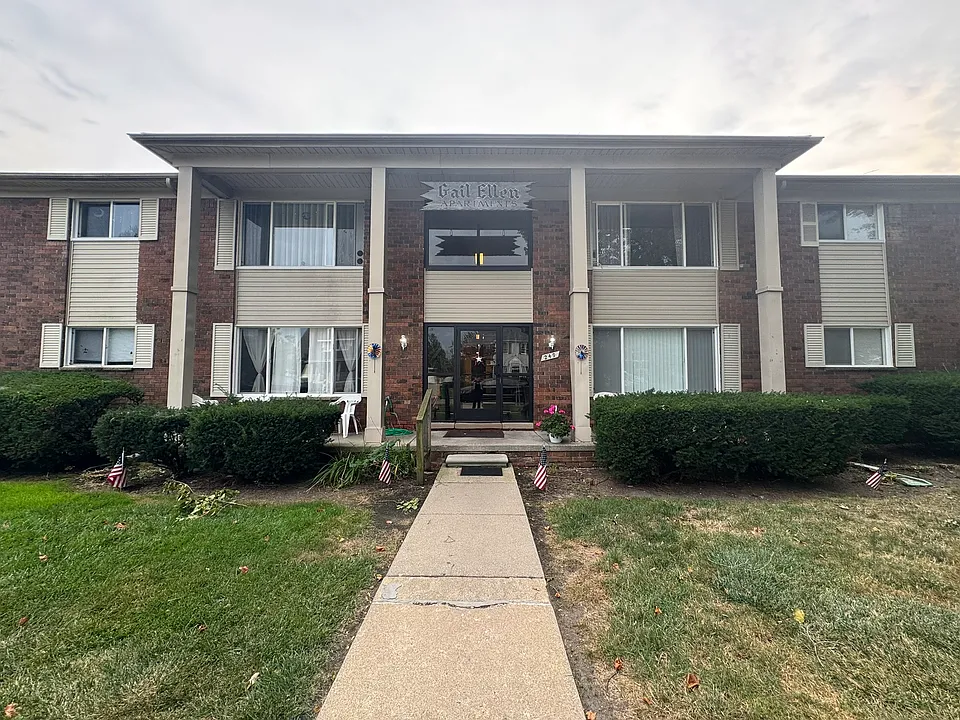 249 Chestnut St #106