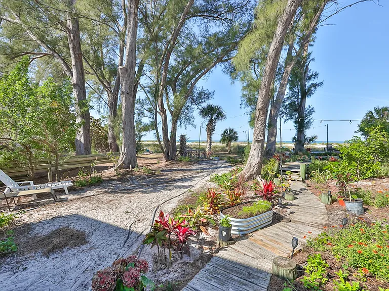 10220 Gulf Blvd #1 — Photo 4
