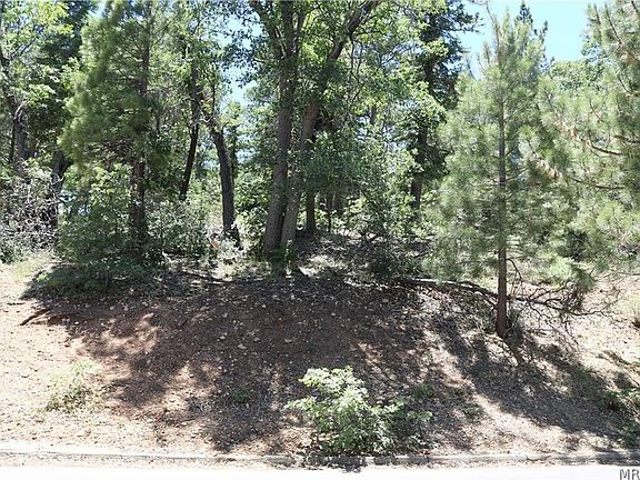 4th image of 1375 La Crescenta Dr