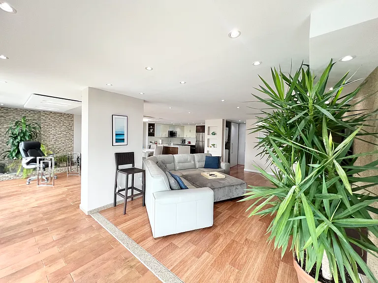 5869 Avenue Isla Verde — Photo 8