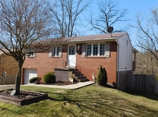 245 Yosemite Dr, Pittsburgh, PA
