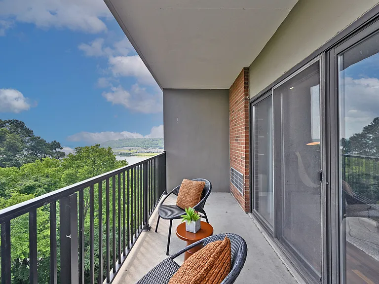 1815 William Howard Taft Rd #701 — Photo 26