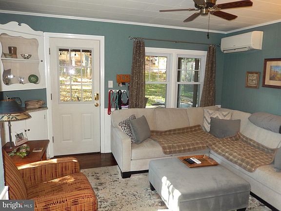 5th image of 538 Woodland Ave