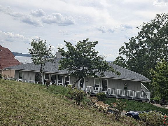 2nd image of 276 Six Pence Rd