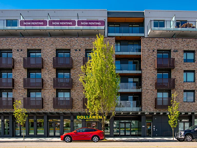 3350 Prince Albert St — Photo 15
