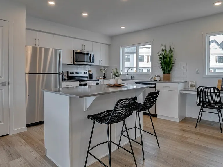 5250 Chapelle Rd SW — Photo 1