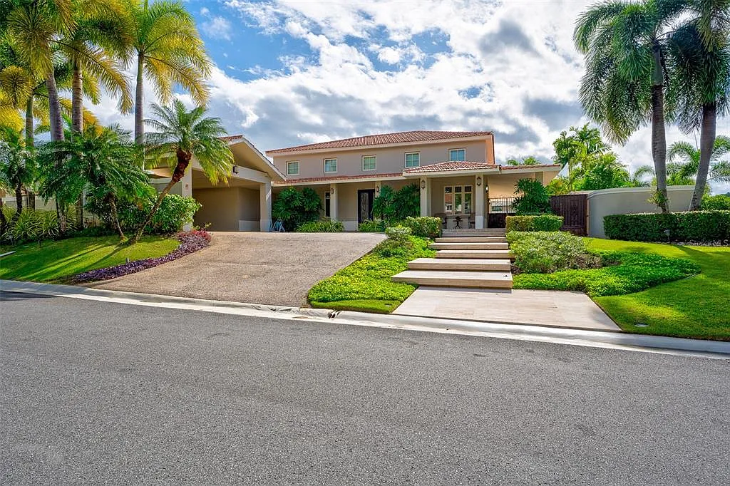 7 bed, 9.0 bath, 4800 sqft, $13,000 — Photo 1