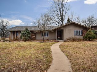 2348 E Cambridge St, Springfield, MO 65804