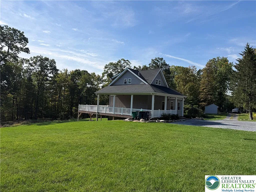 2 bed, 1.0 bath, 1313 sqft, $2,200 — Photo 3