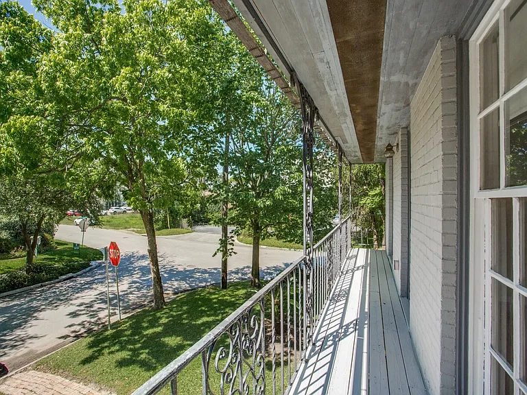 2250 W Main St — Photo 25