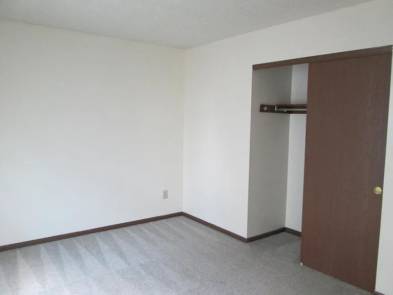 3549 Chesapeake Dr — Photo 7