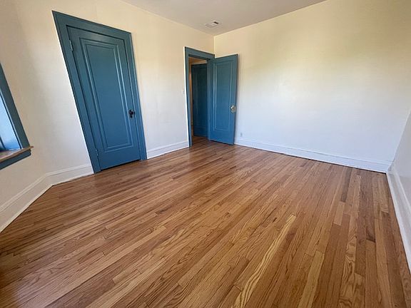 5th image of 5542 N Artesian Ave APT 2A