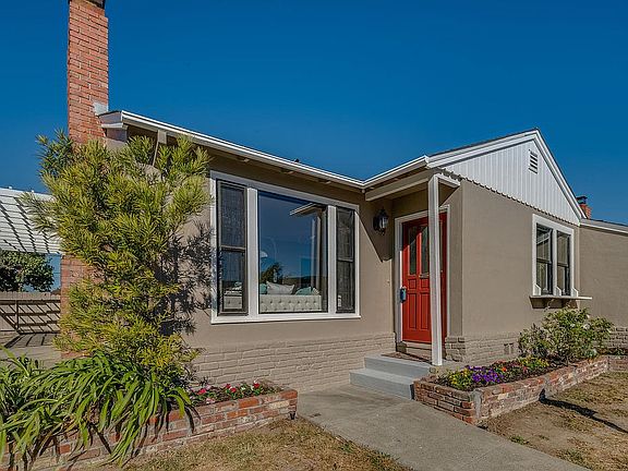 3rd image of 766 Olive Ct