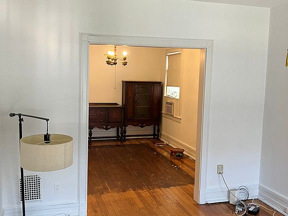 5th image of 318 Willow Street