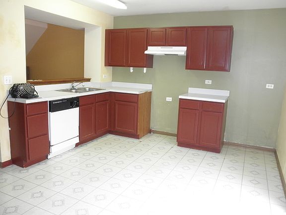 4th image of 204 Canterbury Ln